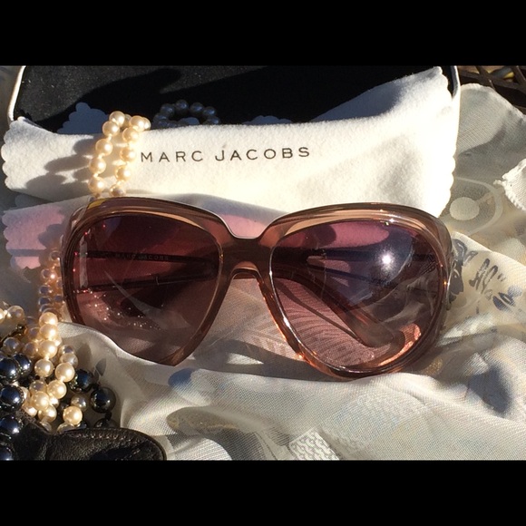 Marc Jacobs Accessories - MARC JACOBS Sunglasses